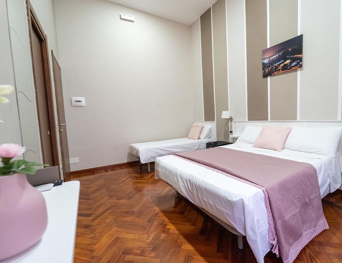 I 4 Diamanti Di Napoli Bed & Breakfast Eksteriør bilde